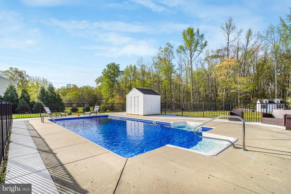 12504 SINGLE OAK RD, FREDERICKSBURG, Virginia 22407, 5 Bedrooms Bedrooms, ,3 BathroomsBathrooms,Residential,12504 SINGLE OAK RD,VASP2041472 MLS # VASP2041472