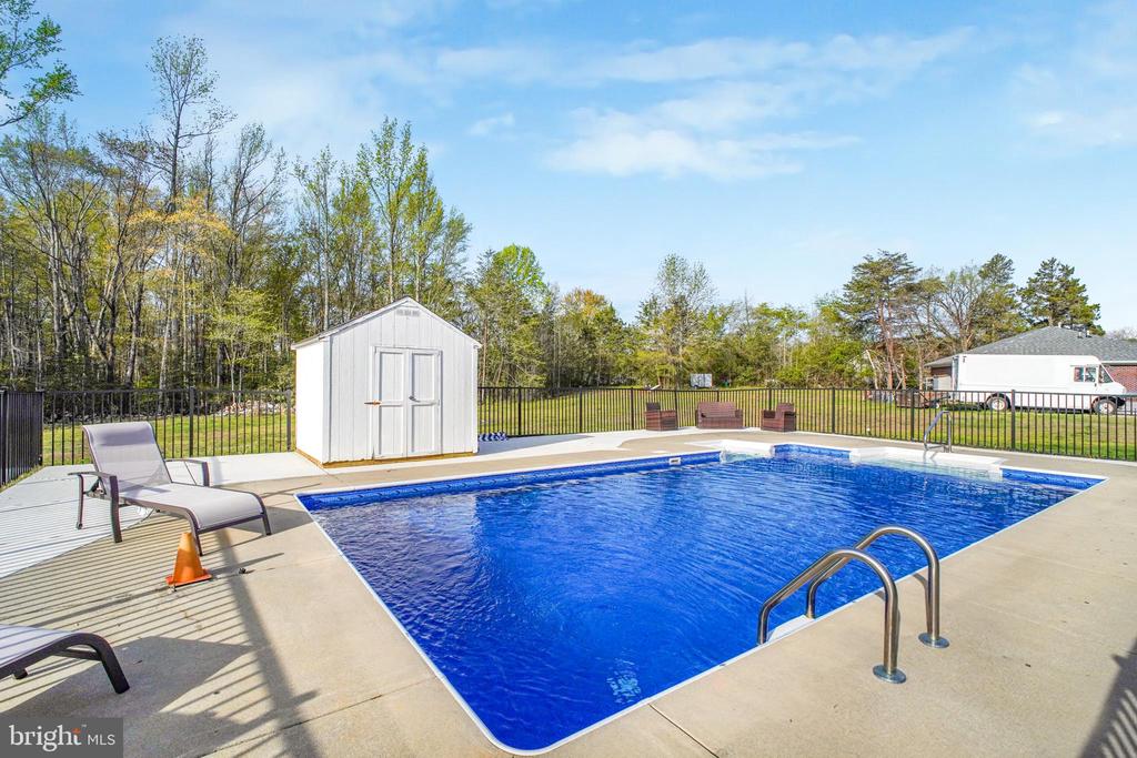 12504 SINGLE OAK RD, FREDERICKSBURG, Virginia 22407, 5 Bedrooms Bedrooms, ,3 BathroomsBathrooms,Residential,12504 SINGLE OAK RD,VASP2041472 MLS # VASP2041472