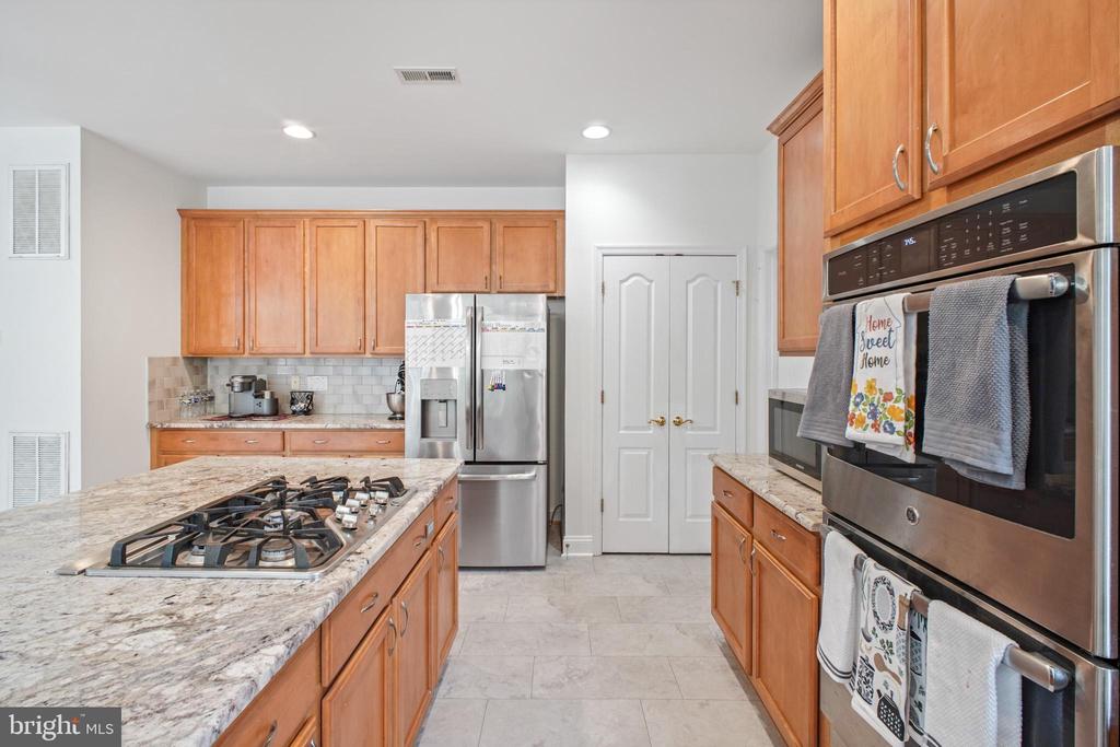 12504 SINGLE OAK RD, FREDERICKSBURG, Virginia 22407, 5 Bedrooms Bedrooms, ,3 BathroomsBathrooms,Residential,12504 SINGLE OAK RD,VASP2041472 MLS # VASP2041472
