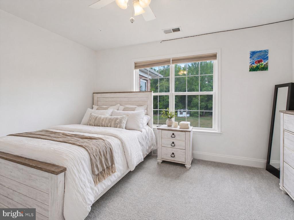 12504 SINGLE OAK RD, FREDERICKSBURG, Virginia 22407, 5 Bedrooms Bedrooms, ,3 BathroomsBathrooms,Residential,12504 SINGLE OAK RD,VASP2041472 MLS # VASP2041472
