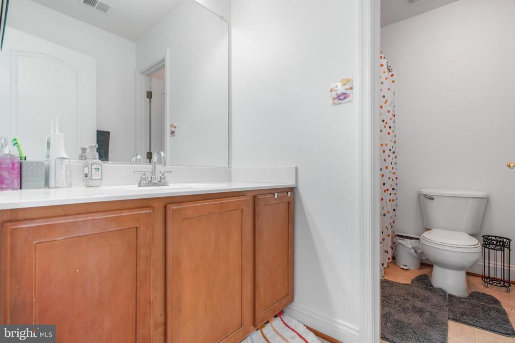 12504 SINGLE OAK RD, FREDERICKSBURG, Virginia 22407, 5 Bedrooms Bedrooms, ,3 BathroomsBathrooms,Residential,12504 SINGLE OAK RD,VASP2041472 MLS # VASP2041472