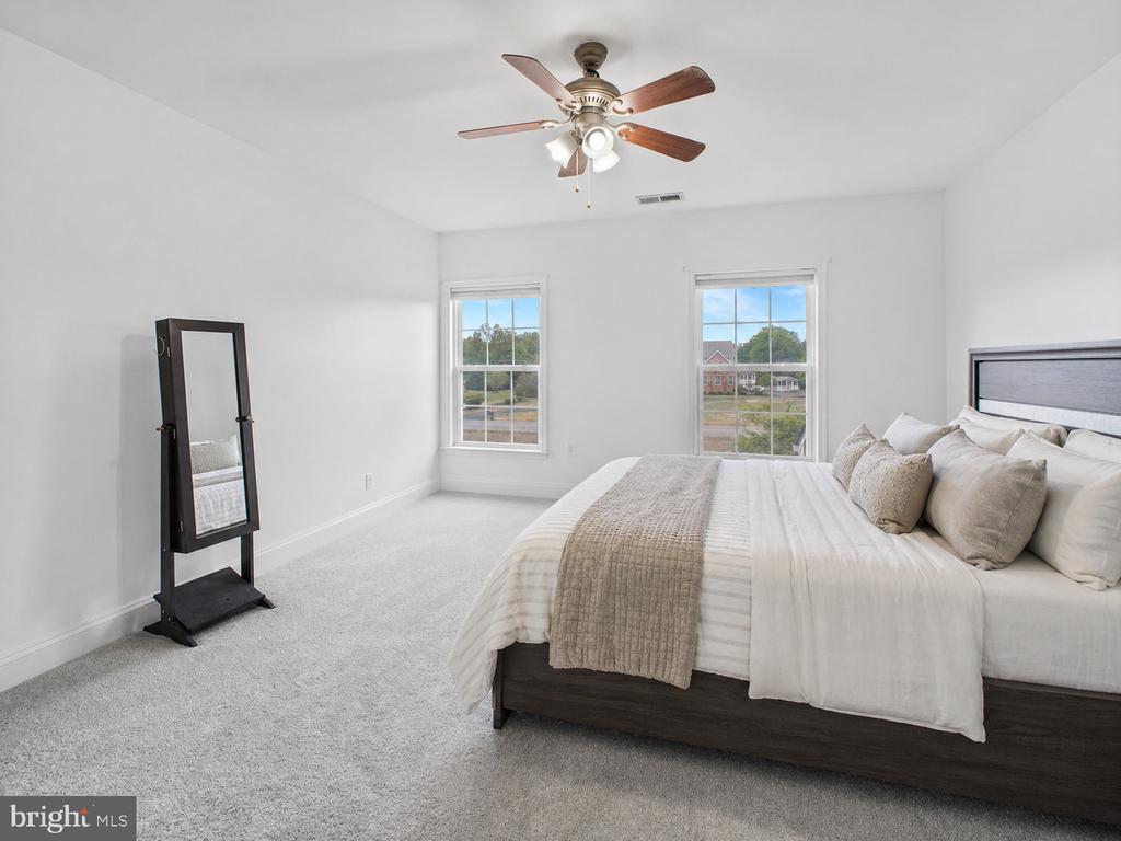 12504 SINGLE OAK RD, FREDERICKSBURG, Virginia 22407, 5 Bedrooms Bedrooms, ,3 BathroomsBathrooms,Residential,12504 SINGLE OAK RD,VASP2041472 MLS # VASP2041472