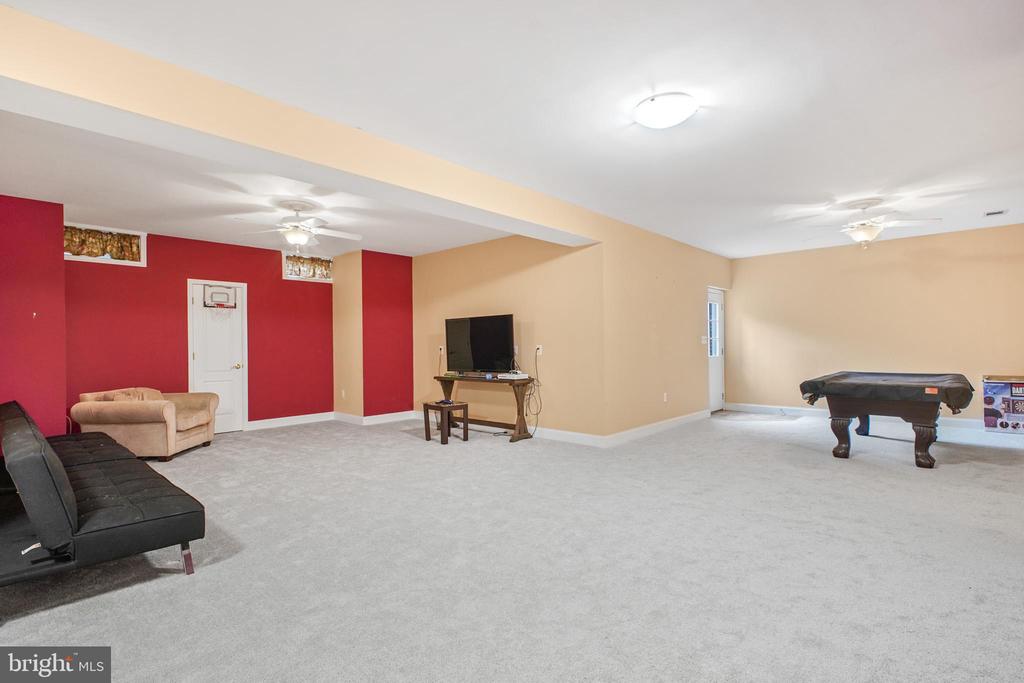 12504 SINGLE OAK RD, FREDERICKSBURG, Virginia 22407, 5 Bedrooms Bedrooms, ,3 BathroomsBathrooms,Residential,12504 SINGLE OAK RD,VASP2041472 MLS # VASP2041472