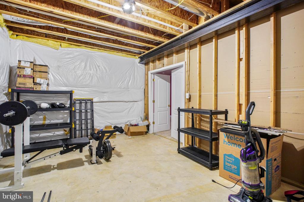 12504 SINGLE OAK RD, FREDERICKSBURG, Virginia 22407, 5 Bedrooms Bedrooms, ,3 BathroomsBathrooms,Residential,12504 SINGLE OAK RD,VASP2041472 MLS # VASP2041472