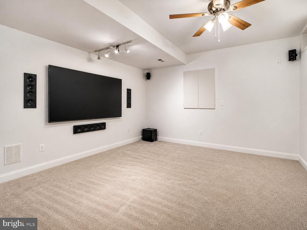 12504 SINGLE OAK RD, FREDERICKSBURG, Virginia 22407, 5 Bedrooms Bedrooms, ,3 BathroomsBathrooms,Residential,12504 SINGLE OAK RD,VASP2041472 MLS # VASP2041472
