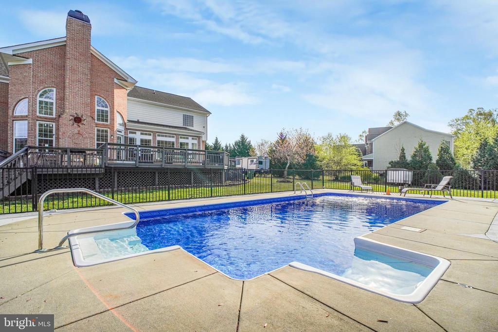 12504 SINGLE OAK RD, FREDERICKSBURG, Virginia 22407, 5 Bedrooms Bedrooms, ,3 BathroomsBathrooms,Residential,12504 SINGLE OAK RD,VASP2041472 MLS # VASP2041472