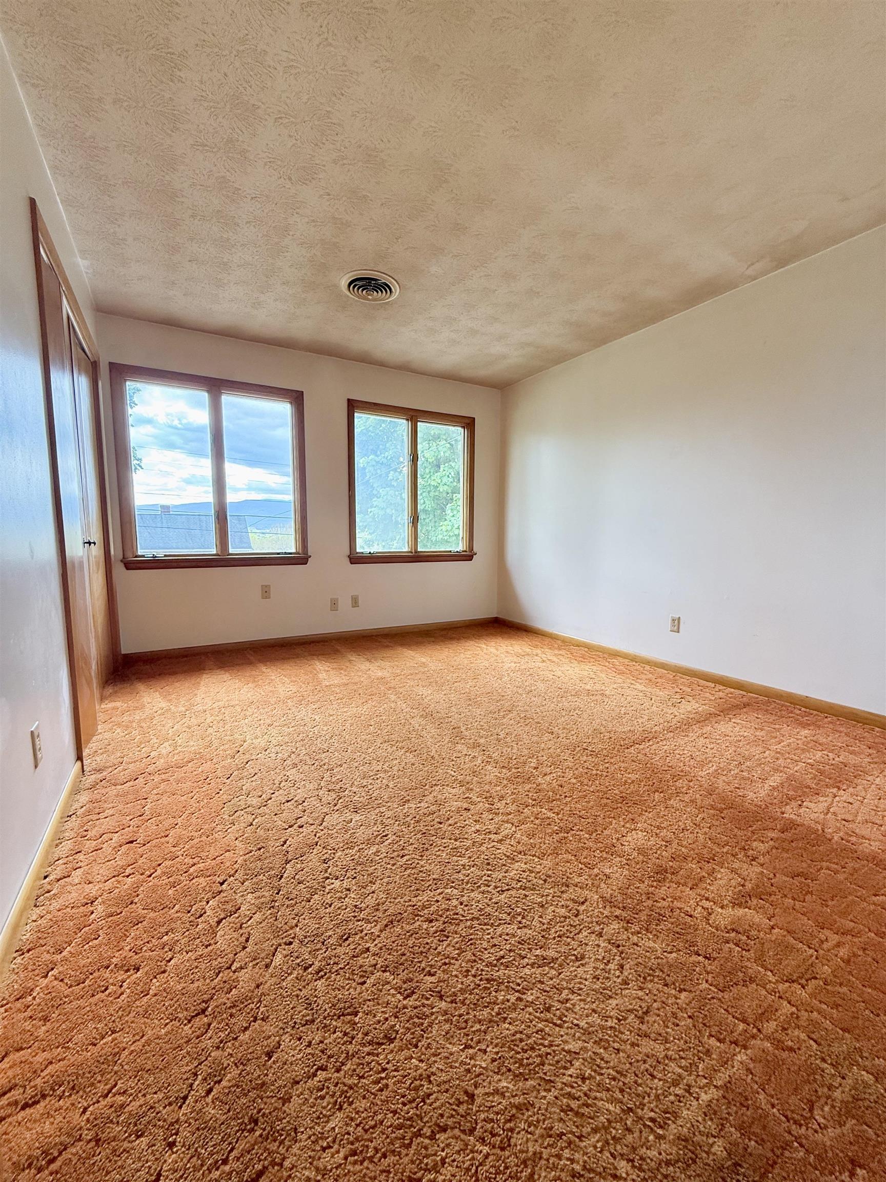 369 MONGER HILL RD, ELKTON, Virginia 22827, 3 Bedrooms Bedrooms, ,2 BathroomsBathrooms,Residential,369 MONGER HILL RD,676541 MLS # 676541