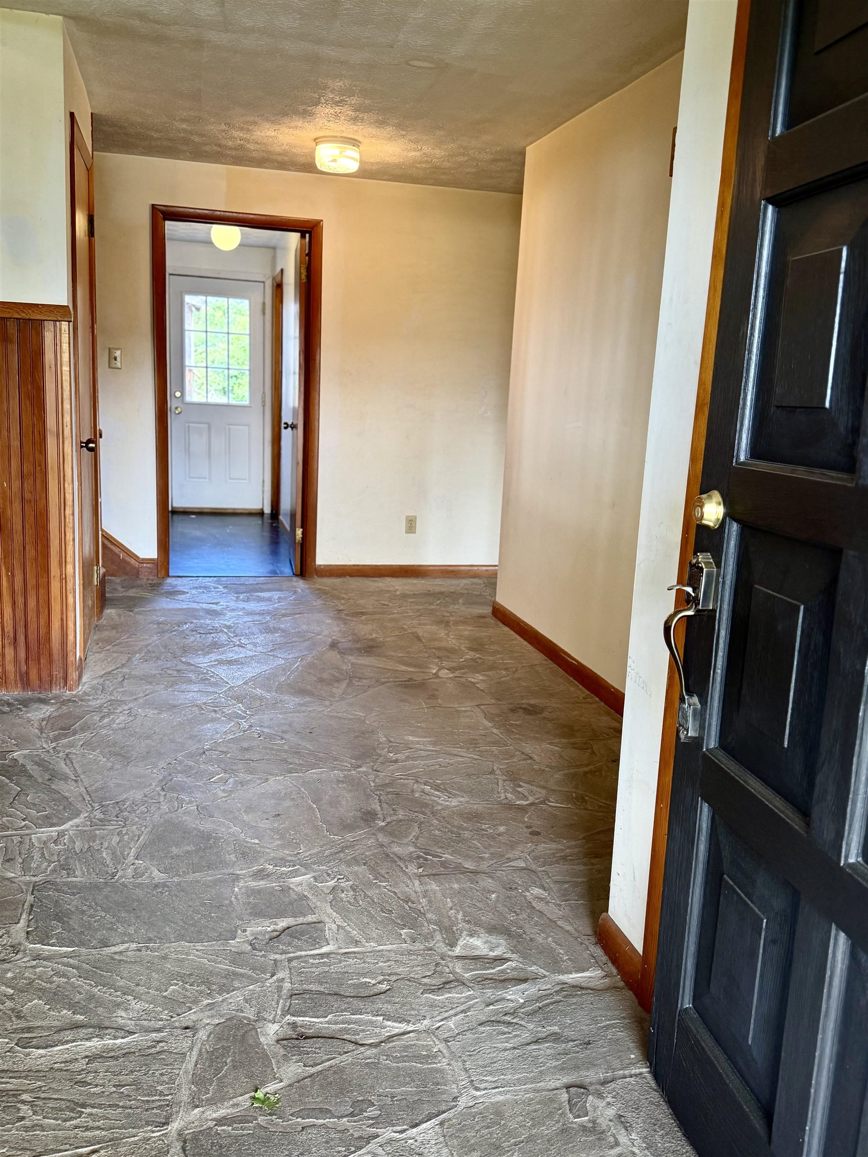 369 MONGER HILL RD, ELKTON, Virginia 22827, 3 Bedrooms Bedrooms, ,2 BathroomsBathrooms,Residential,369 MONGER HILL RD,676541 MLS # 676541