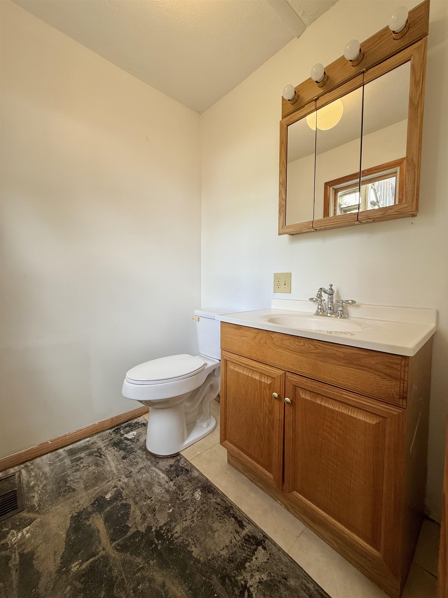 369 MONGER HILL RD, ELKTON, Virginia 22827, 3 Bedrooms Bedrooms, ,2 BathroomsBathrooms,Residential,369 MONGER HILL RD,676541 MLS # 676541