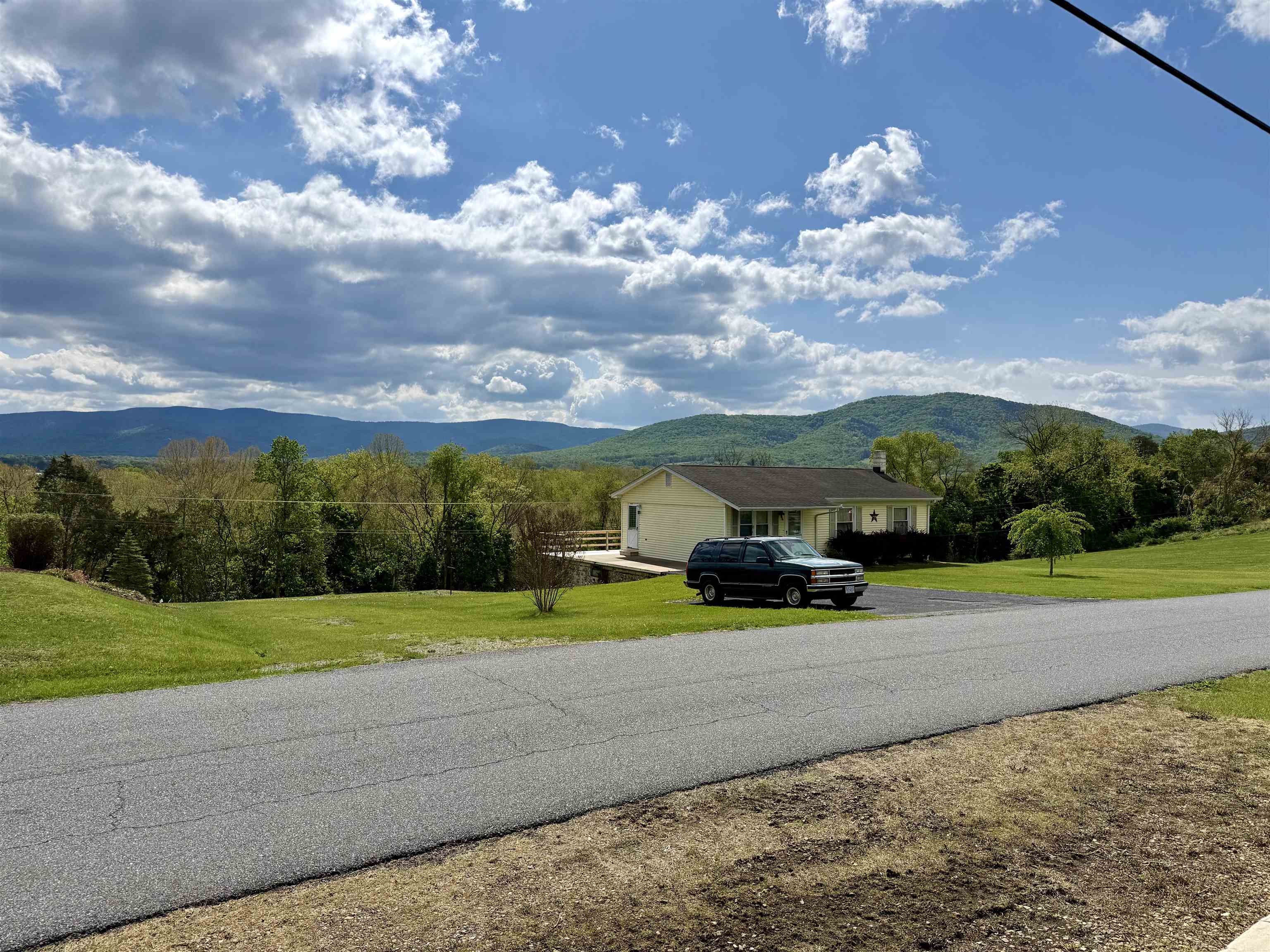 369 MONGER HILL RD, ELKTON, Virginia 22827, 3 Bedrooms Bedrooms, ,2 BathroomsBathrooms,Residential,369 MONGER HILL RD,676541 MLS # 676541