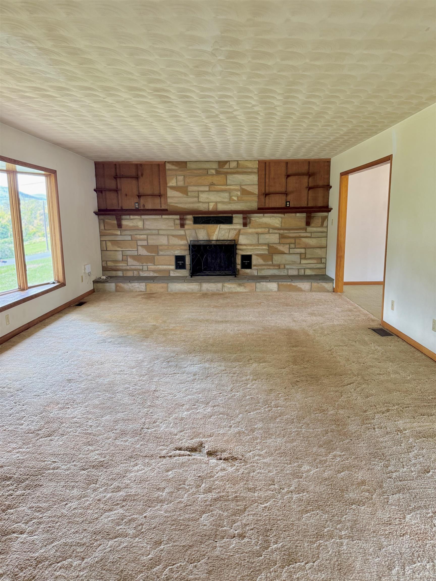 369 MONGER HILL RD, ELKTON, Virginia 22827, 3 Bedrooms Bedrooms, ,2 BathroomsBathrooms,Residential,369 MONGER HILL RD,676541 MLS # 676541