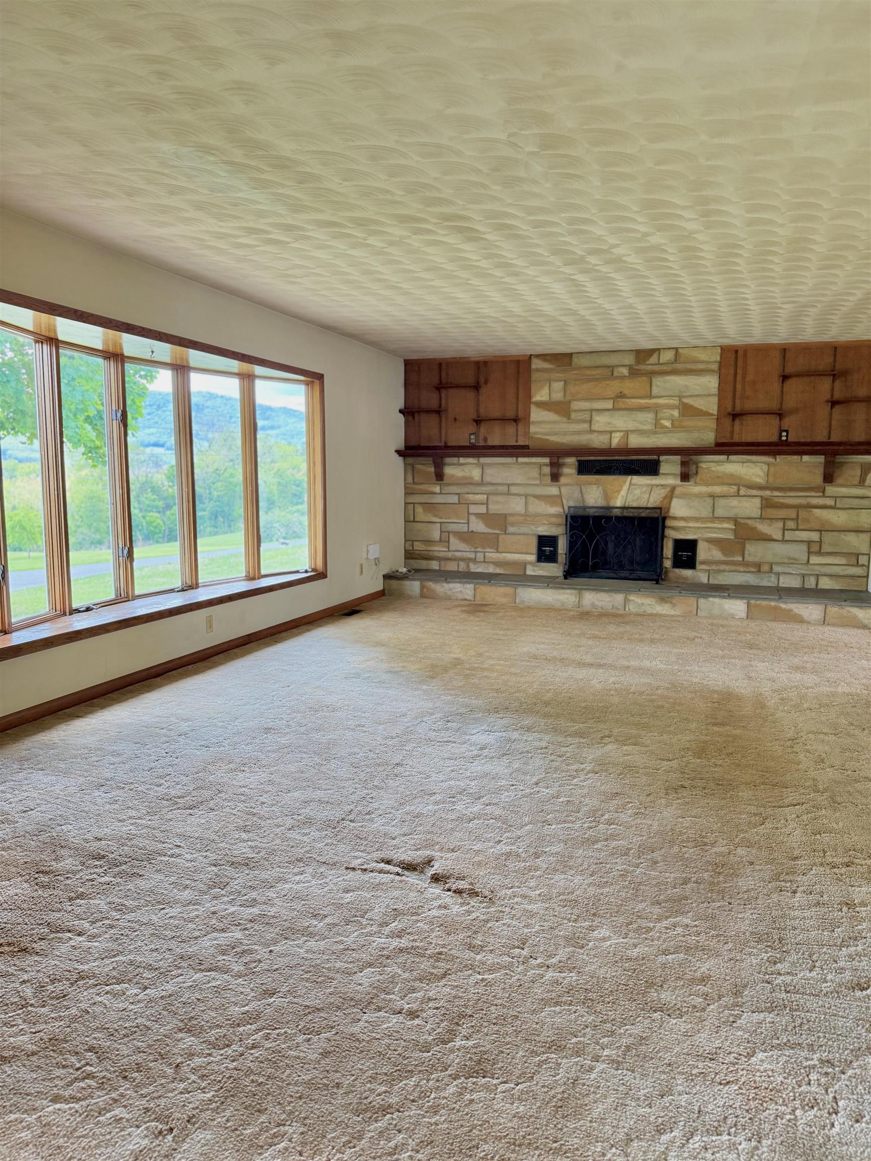 369 MONGER HILL RD, ELKTON, Virginia 22827, 3 Bedrooms Bedrooms, ,2 BathroomsBathrooms,Residential,369 MONGER HILL RD,676541 MLS # 676541