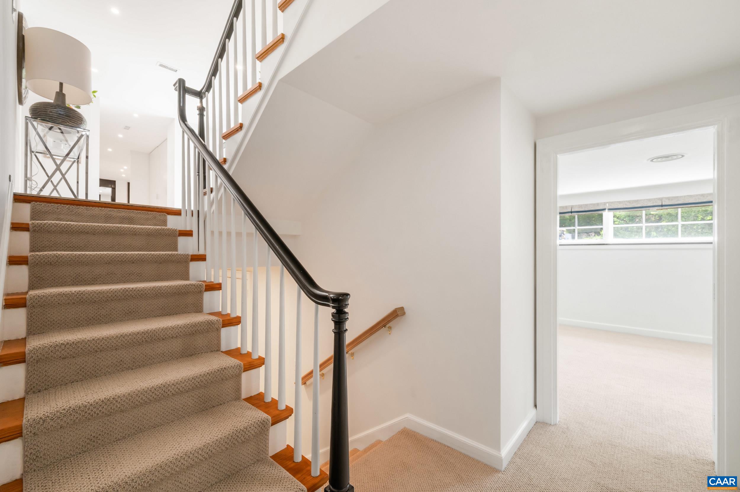1545 BROOK HILL LN, CHARLOTTESVILLE, Virginia 22901, 5 Bedrooms Bedrooms, ,4 BathroomsBathrooms,Residential,1545 BROOK HILL LN,676546 MLS # 676546