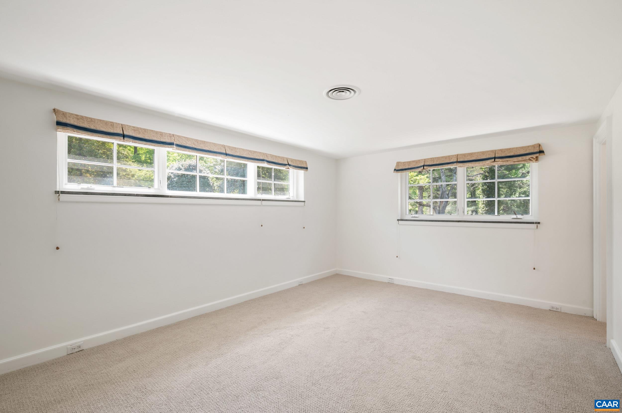 1545 BROOK HILL LN, CHARLOTTESVILLE, Virginia 22901, 5 Bedrooms Bedrooms, ,4 BathroomsBathrooms,Residential,1545 BROOK HILL LN,676546 MLS # 676546