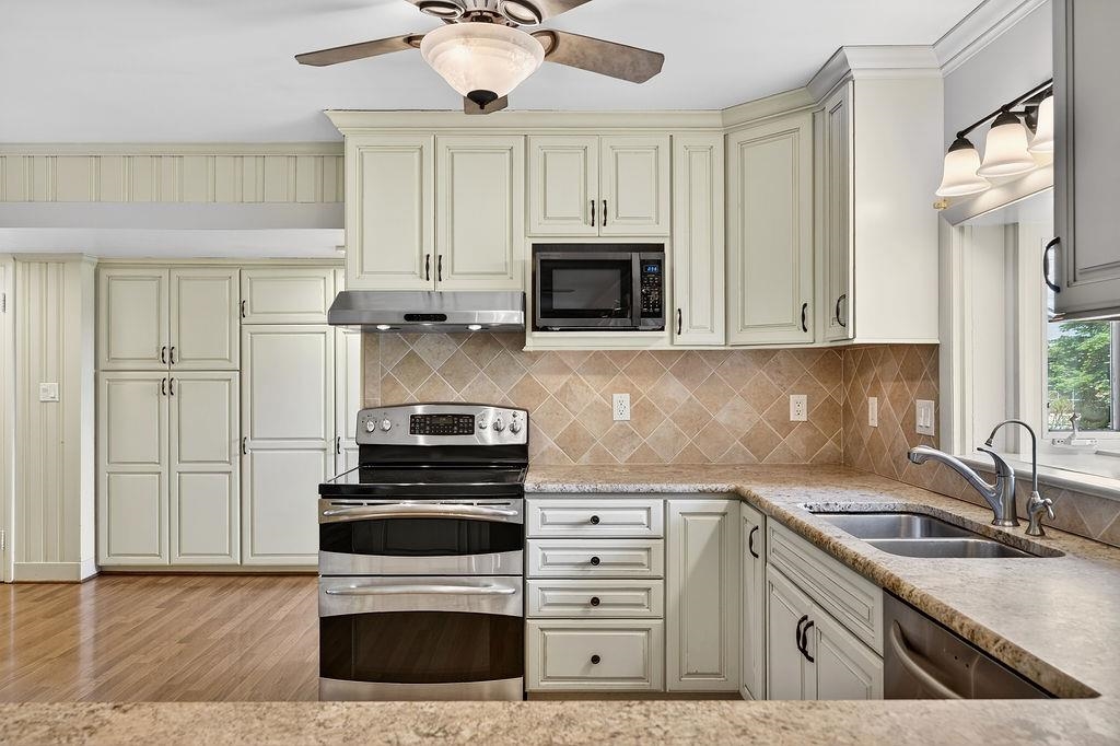59 CATTLE SCALES RD, WAYNESBORO, Virginia 22980, 4 Bedrooms Bedrooms, ,4 BathroomsBathrooms,Residential,59 CATTLE SCALES RD,676547 MLS # 676547