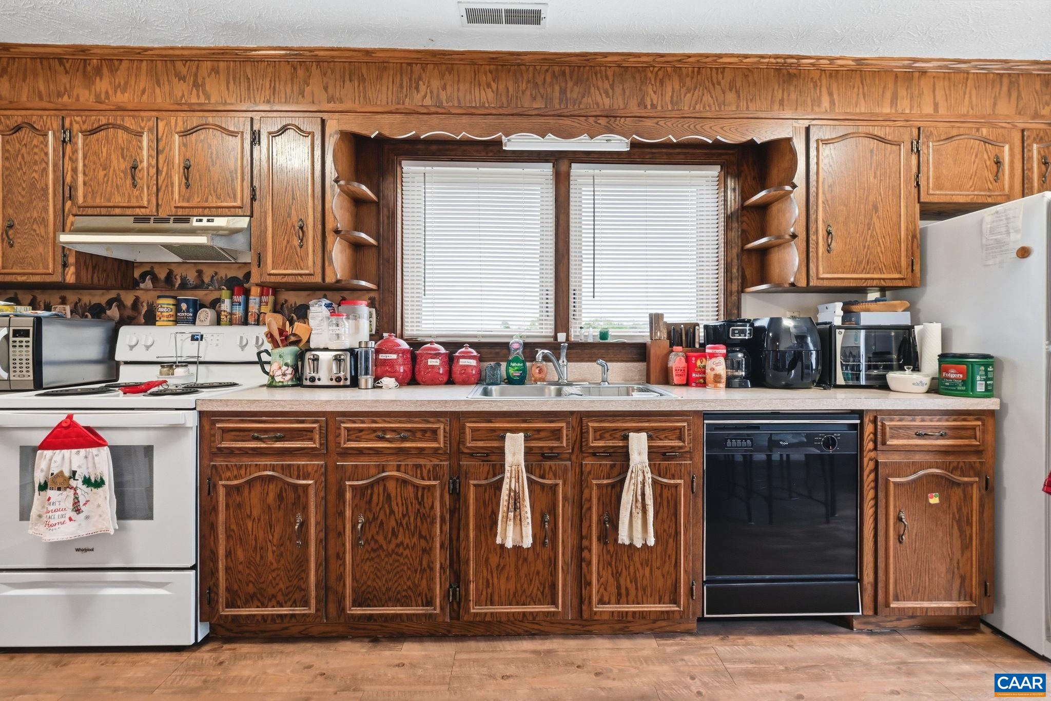 10002 DYKE RD, STANARDSVILLE, Virginia 22973, 4 Bedrooms Bedrooms, ,2 BathroomsBathrooms,Residential,The Mountain Farmhouse,10002 DYKE RD,676548 MLS # 676548
