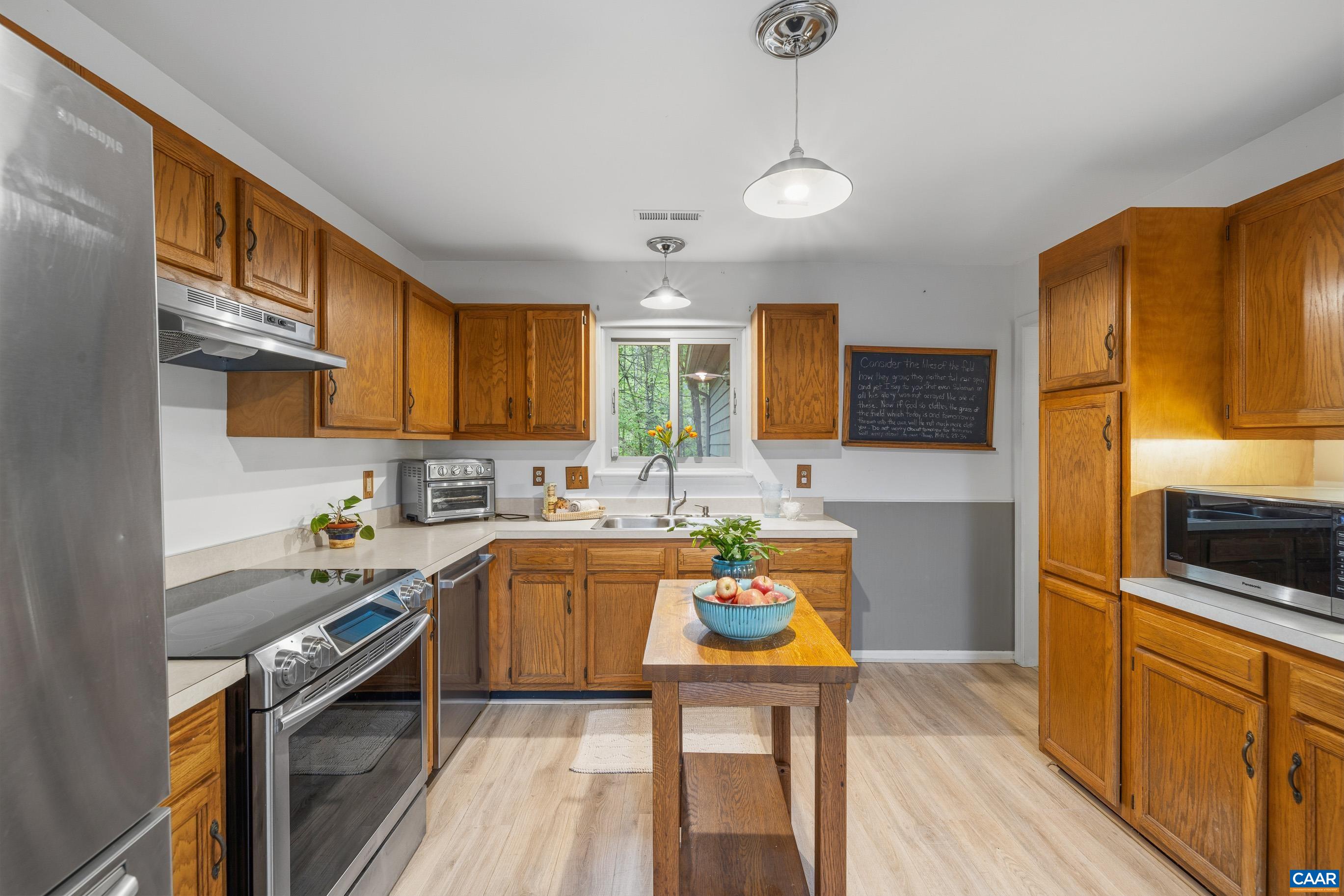 1621 SHADY GROVE CT, CHARLOTTESVILLE, Virginia 22902, 4 Bedrooms Bedrooms, ,3 BathroomsBathrooms,Residential,1621 SHADY GROVE CT,676553 MLS # 676553