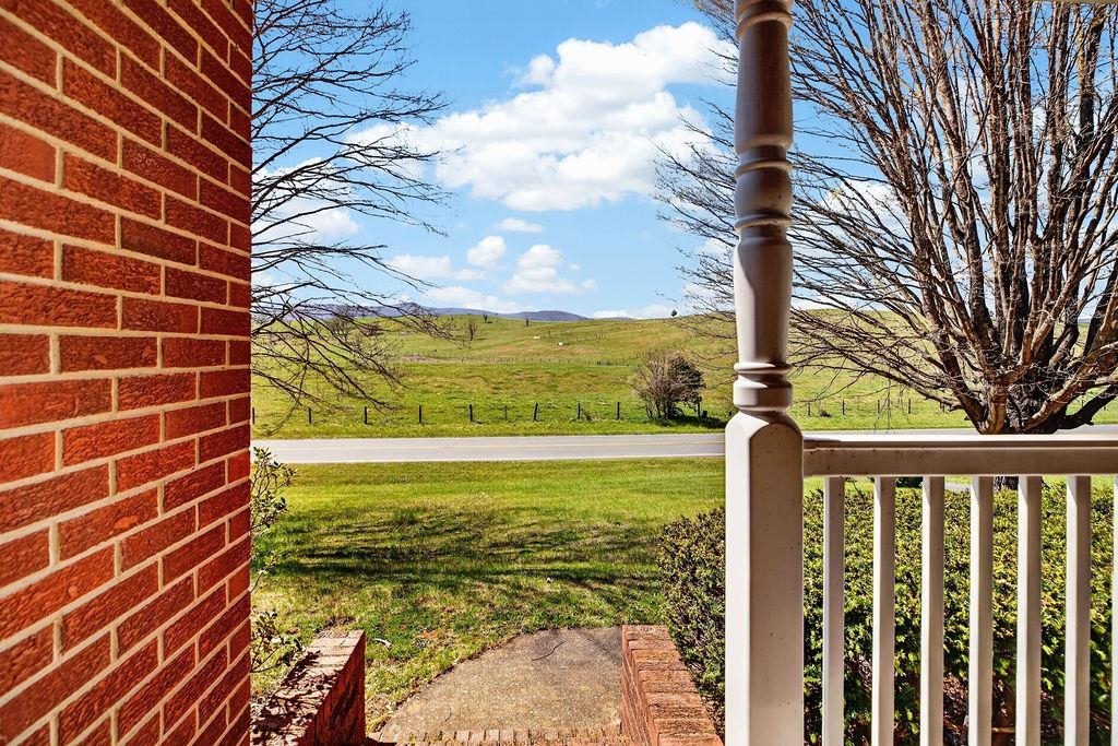 488 BUFFALO GAP HWY, CHURCHVILLE, Virginia 24421, 2 Bedrooms Bedrooms, ,1 BathroomBathrooms,Residential,488 BUFFALO GAP HWY,676560 MLS # 676560