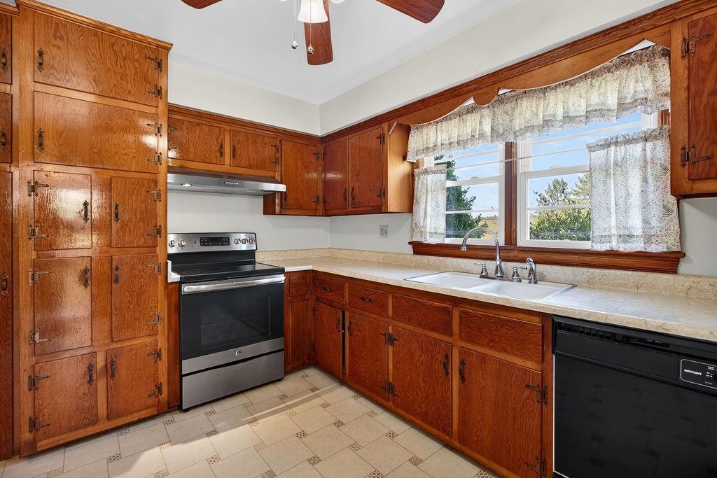 488 BUFFALO GAP HWY, CHURCHVILLE, Virginia 24421, 2 Bedrooms Bedrooms, ,1 BathroomBathrooms,Residential,488 BUFFALO GAP HWY,676560 MLS # 676560