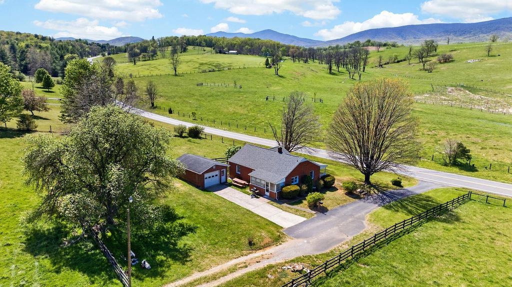 488 BUFFALO GAP HWY, CHURCHVILLE, Virginia 24421, 2 Bedrooms Bedrooms, ,1 BathroomBathrooms,Residential,488 BUFFALO GAP HWY,676560 MLS # 676560