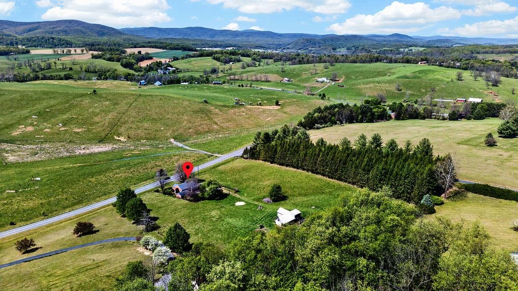 488 BUFFALO GAP HWY, CHURCHVILLE, Virginia 24421, 2 Bedrooms Bedrooms, ,1 BathroomBathrooms,Residential,488 BUFFALO GAP HWY,676560 MLS # 676560