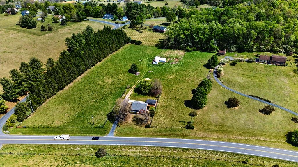 488 BUFFALO GAP HWY, CHURCHVILLE, Virginia 24421, 2 Bedrooms Bedrooms, ,1 BathroomBathrooms,Residential,488 BUFFALO GAP HWY,676560 MLS # 676560