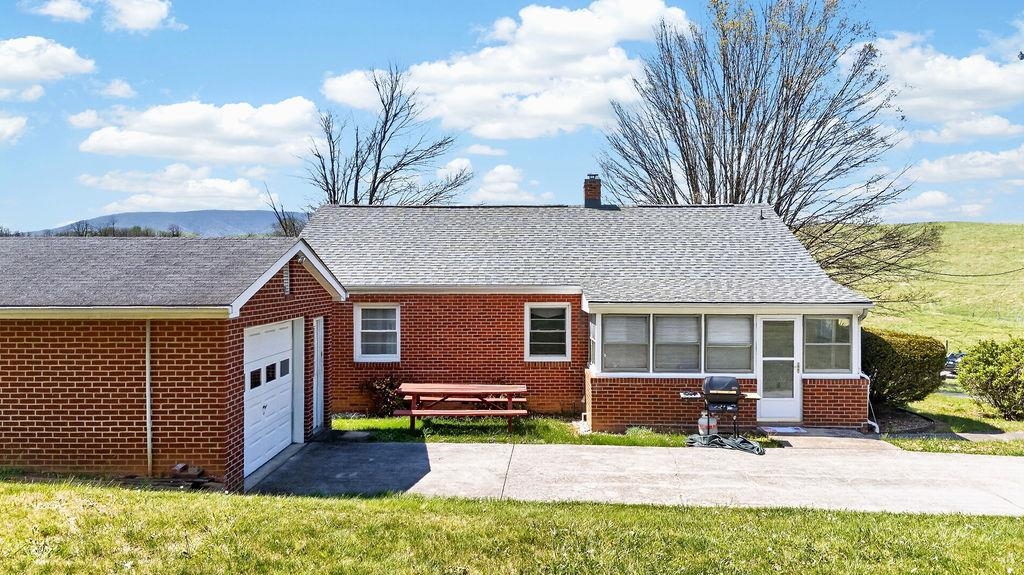 488 BUFFALO GAP HWY, CHURCHVILLE, Virginia 24421, 2 Bedrooms Bedrooms, ,1 BathroomBathrooms,Residential,488 BUFFALO GAP HWY,676560 MLS # 676560