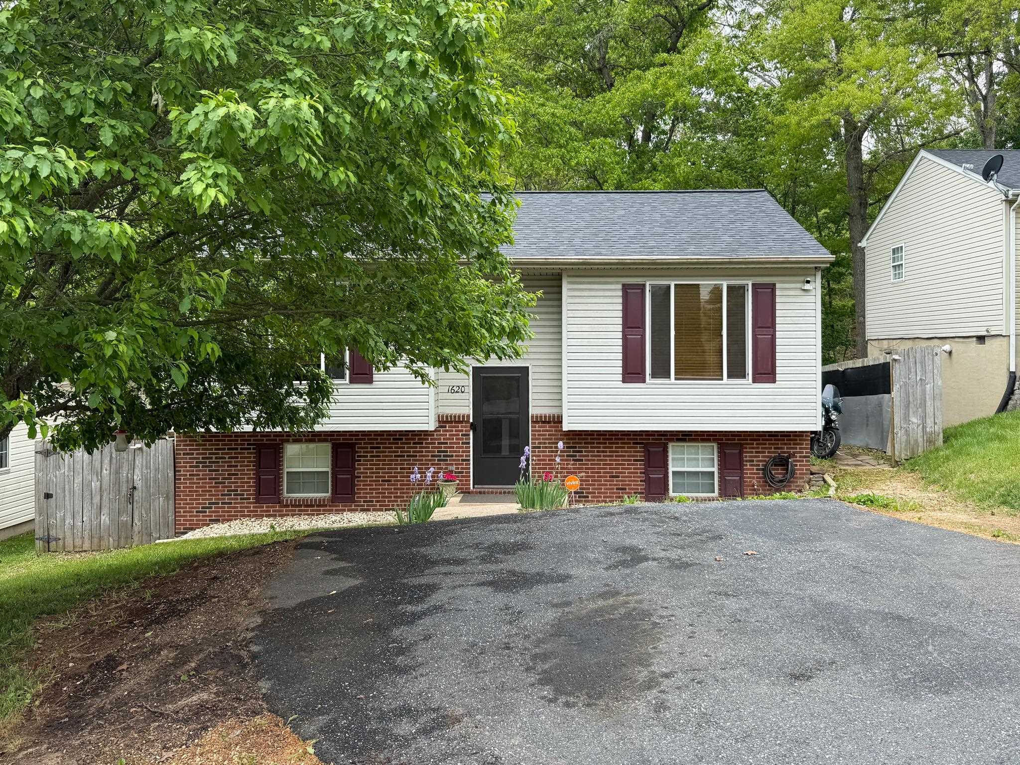 1620 5TH ST, WAYNESBORO, Virginia 22980, 3 Bedrooms Bedrooms, ,2 BathroomsBathrooms,Residential,1620 5TH ST,676563 MLS # 676563
