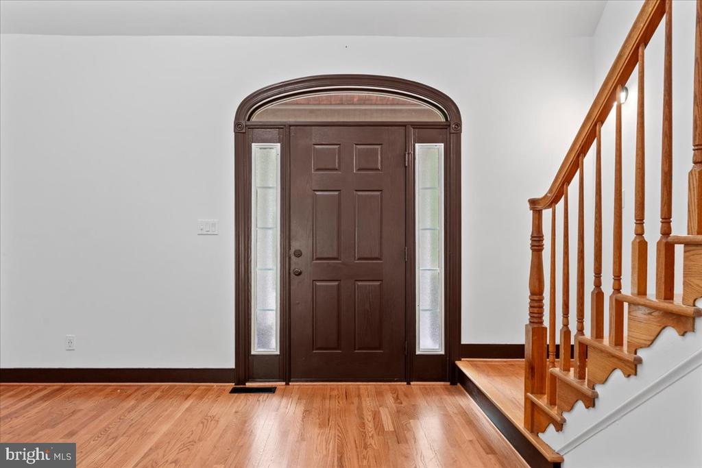 7403 BARRISTER CT, SPOTSYLVANIA, Virginia 22553, 5 Bedrooms Bedrooms, ,3 BathroomsBathrooms,Residential,7403 BARRISTER CT,VASP2040646 MLS # VASP2040646