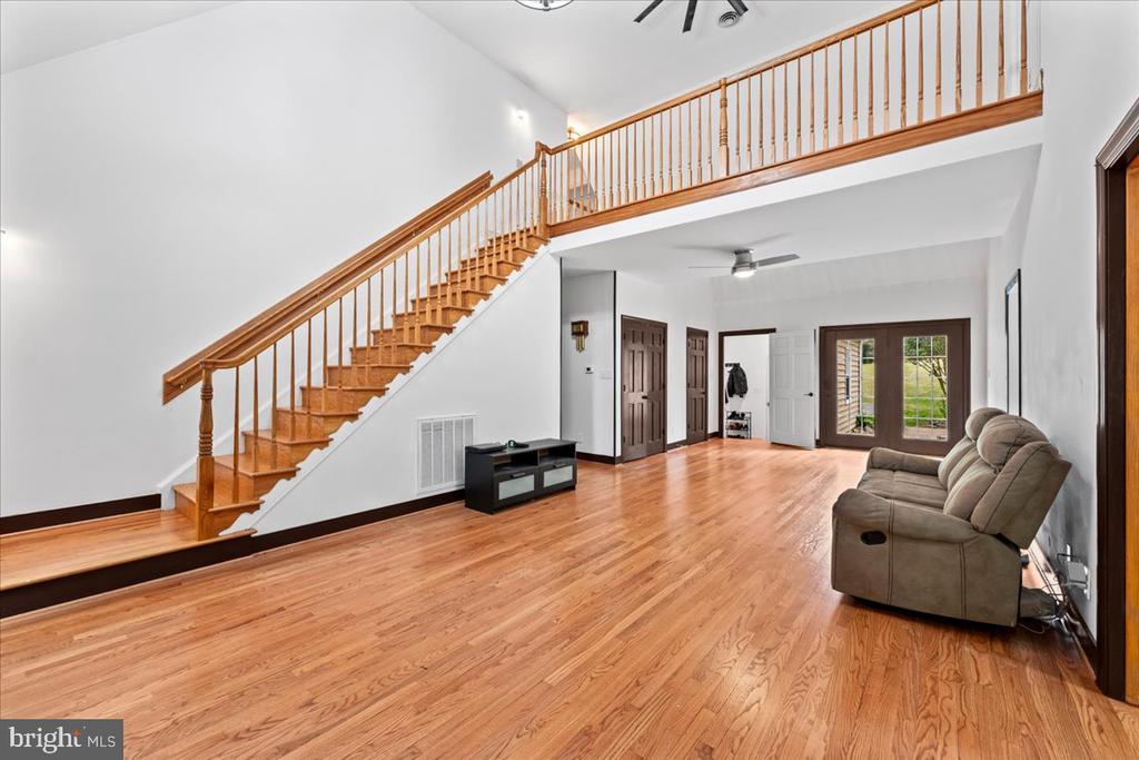 7403 BARRISTER CT, SPOTSYLVANIA, Virginia 22553, 5 Bedrooms Bedrooms, ,3 BathroomsBathrooms,Residential,7403 BARRISTER CT,VASP2040646 MLS # VASP2040646