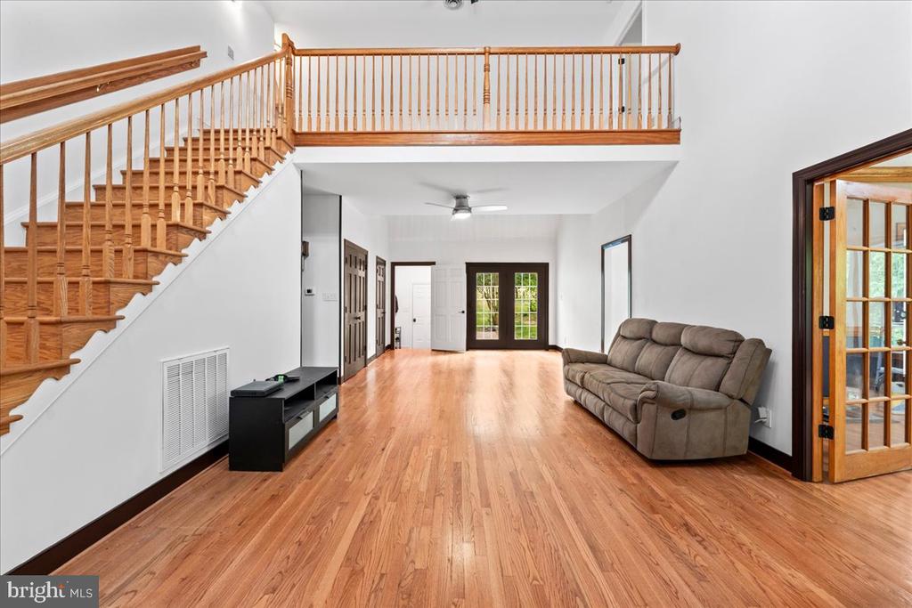 7403 BARRISTER CT, SPOTSYLVANIA, Virginia 22553, 5 Bedrooms Bedrooms, ,3 BathroomsBathrooms,Residential,7403 BARRISTER CT,VASP2040646 MLS # VASP2040646