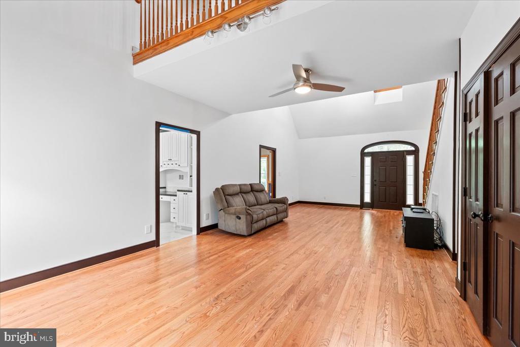 7403 BARRISTER CT, SPOTSYLVANIA, Virginia 22553, 5 Bedrooms Bedrooms, ,3 BathroomsBathrooms,Residential,7403 BARRISTER CT,VASP2040646 MLS # VASP2040646