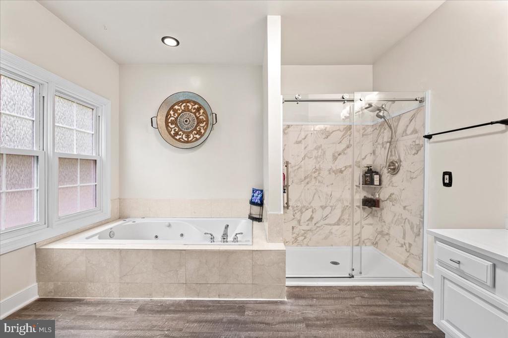 7403 BARRISTER CT, SPOTSYLVANIA, Virginia 22553, 5 Bedrooms Bedrooms, ,3 BathroomsBathrooms,Residential,7403 BARRISTER CT,VASP2040646 MLS # VASP2040646