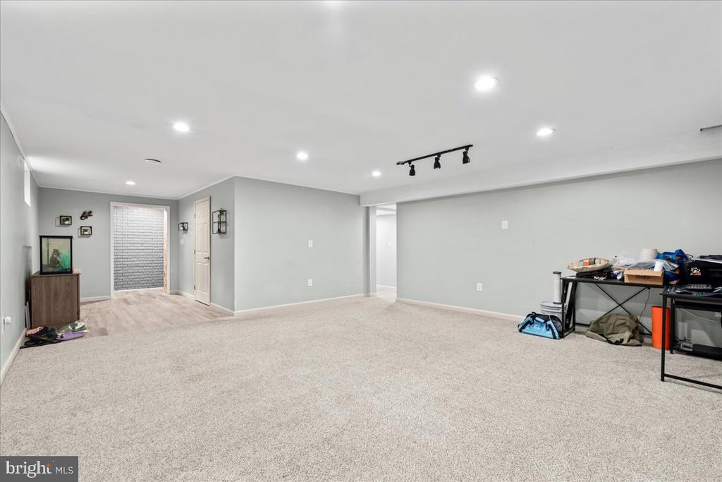 7403 BARRISTER CT, SPOTSYLVANIA, Virginia 22553, 5 Bedrooms Bedrooms, ,3 BathroomsBathrooms,Residential,7403 BARRISTER CT,VASP2040646 MLS # VASP2040646