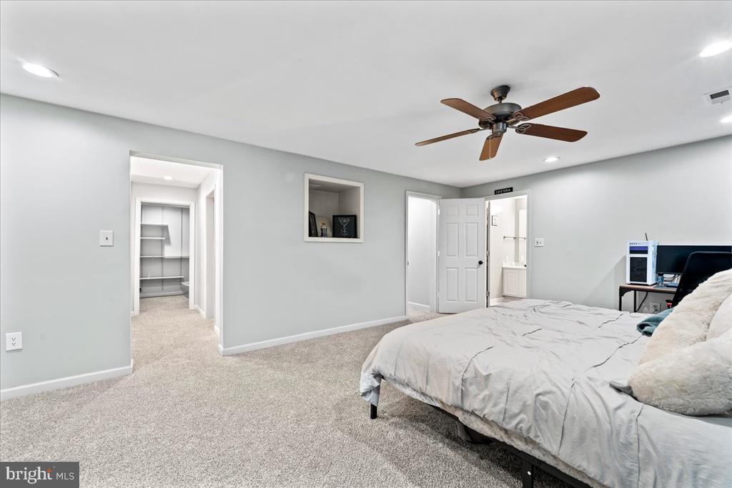7403 BARRISTER CT, SPOTSYLVANIA, Virginia 22553, 5 Bedrooms Bedrooms, ,3 BathroomsBathrooms,Residential,7403 BARRISTER CT,VASP2040646 MLS # VASP2040646