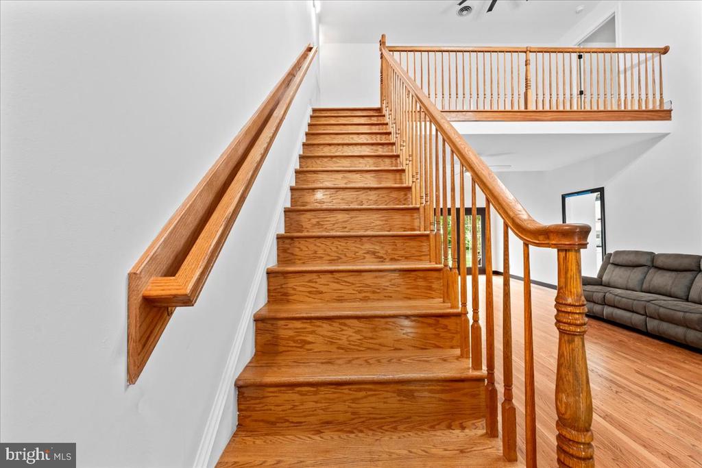 7403 BARRISTER CT, SPOTSYLVANIA, Virginia 22553, 5 Bedrooms Bedrooms, ,3 BathroomsBathrooms,Residential,7403 BARRISTER CT,VASP2040646 MLS # VASP2040646