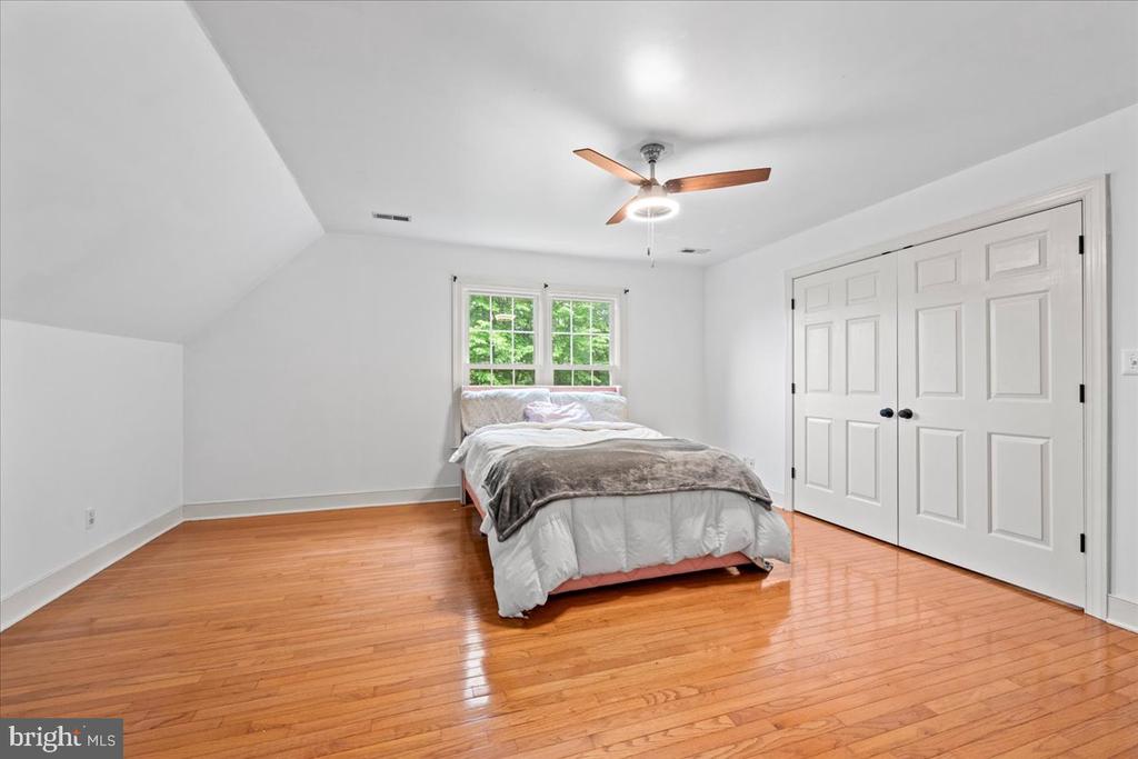 7403 BARRISTER CT, SPOTSYLVANIA, Virginia 22553, 5 Bedrooms Bedrooms, ,3 BathroomsBathrooms,Residential,7403 BARRISTER CT,VASP2040646 MLS # VASP2040646