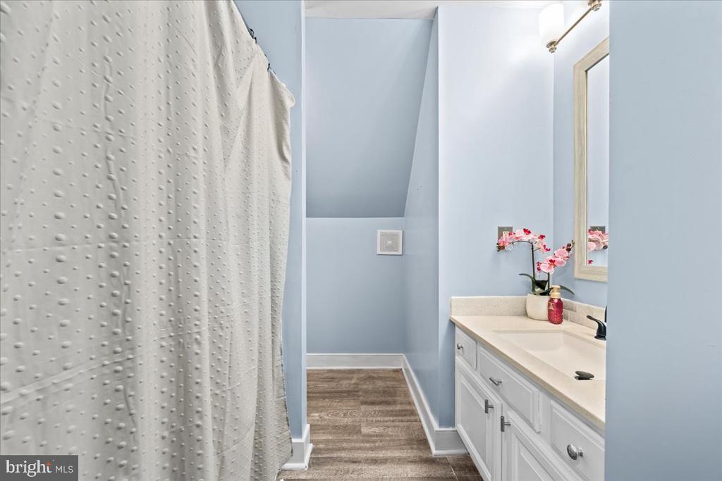 7403 BARRISTER CT, SPOTSYLVANIA, Virginia 22553, 5 Bedrooms Bedrooms, ,3 BathroomsBathrooms,Residential,7403 BARRISTER CT,VASP2040646 MLS # VASP2040646
