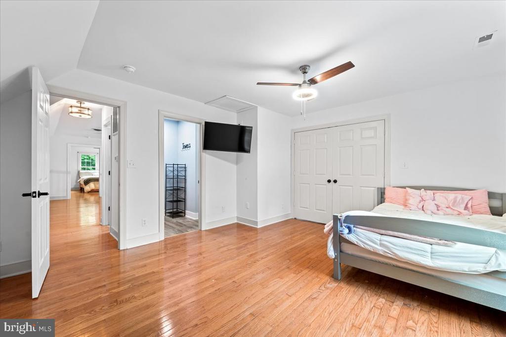 7403 BARRISTER CT, SPOTSYLVANIA, Virginia 22553, 5 Bedrooms Bedrooms, ,3 BathroomsBathrooms,Residential,7403 BARRISTER CT,VASP2040646 MLS # VASP2040646