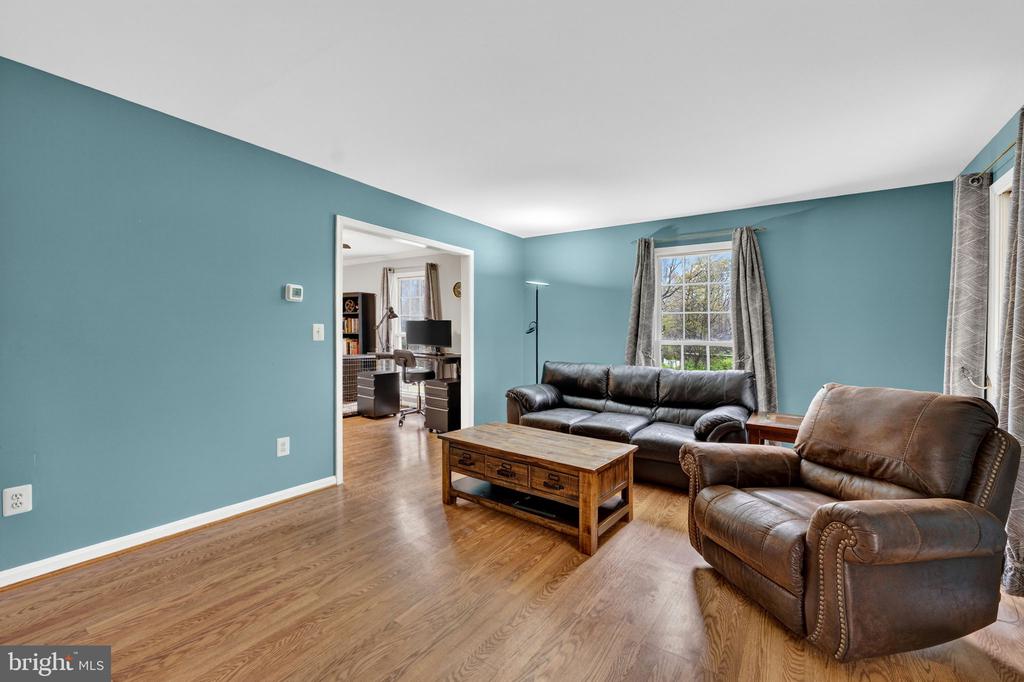 4117 RUNNING QUAIL TRL, AMISSVILLE, Virginia 20106, 4 Bedrooms Bedrooms, ,3 BathroomsBathrooms,Residential,4117 RUNNING QUAIL TRL,VACU2013022 MLS # VACU2013022