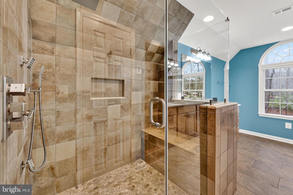 4117 RUNNING QUAIL TRL, AMISSVILLE, Virginia 20106, 4 Bedrooms Bedrooms, ,3 BathroomsBathrooms,Residential,4117 RUNNING QUAIL TRL,VACU2013022 MLS # VACU2013022