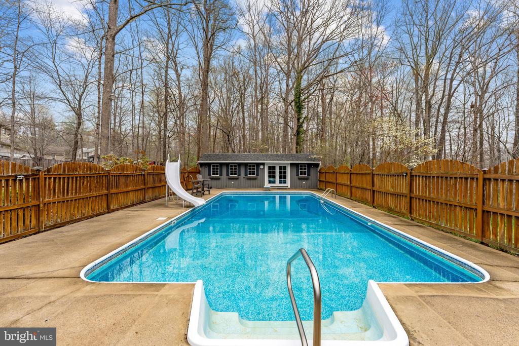 4117 RUNNING QUAIL TRL, AMISSVILLE, Virginia 20106, 4 Bedrooms Bedrooms, ,3 BathroomsBathrooms,Residential,4117 RUNNING QUAIL TRL,VACU2013022 MLS # VACU2013022