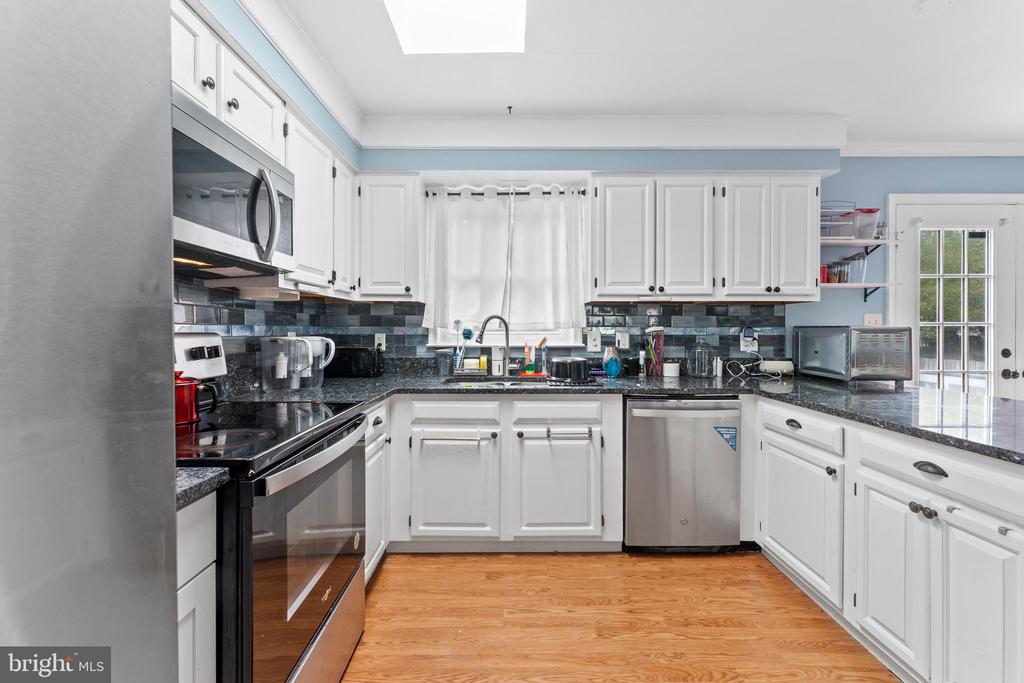 5406 LEE WHITE LN, FREDERICKSBURG, Virginia 22407, 4 Bedrooms Bedrooms, ,2 BathroomsBathrooms,Residential,5406 LEE WHITE LN,VASP2040888 MLS # VASP2040888