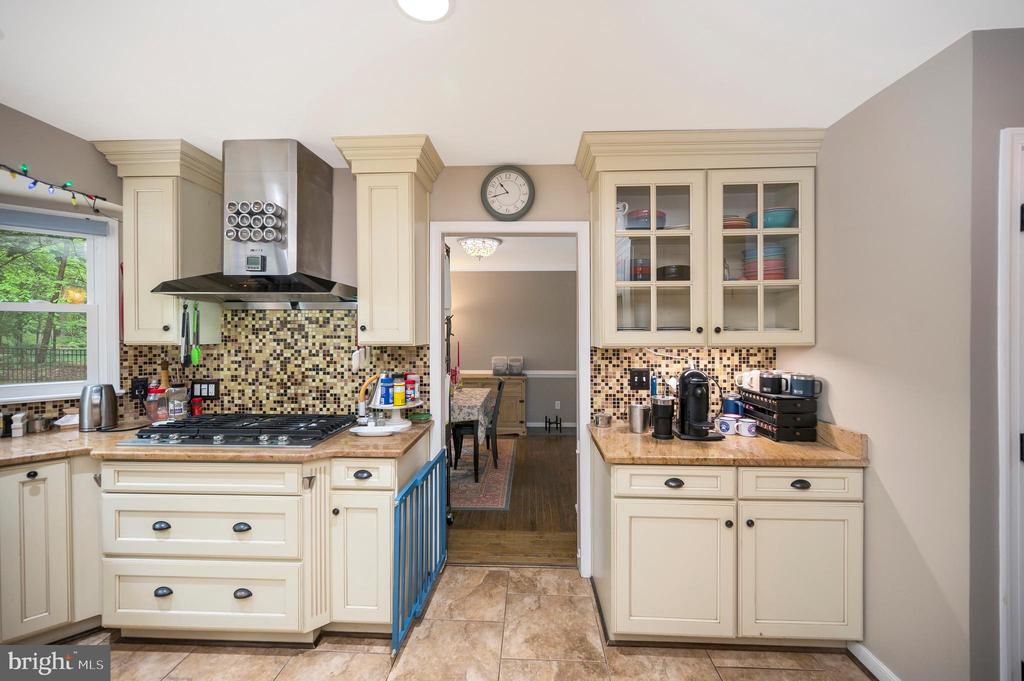8125 LEE JACKSON CIR, SPOTSYLVANIA, Virginia 22553, 5 Bedrooms Bedrooms, ,3 BathroomsBathrooms,Residential,8125 LEE JACKSON CIR,VASP2040848 MLS # VASP2040848