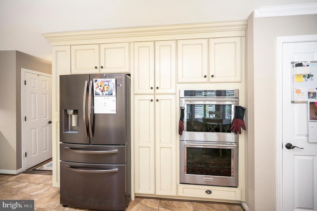 8125 LEE JACKSON CIR, SPOTSYLVANIA, Virginia 22553, 5 Bedrooms Bedrooms, ,3 BathroomsBathrooms,Residential,8125 LEE JACKSON CIR,VASP2040848 MLS # VASP2040848