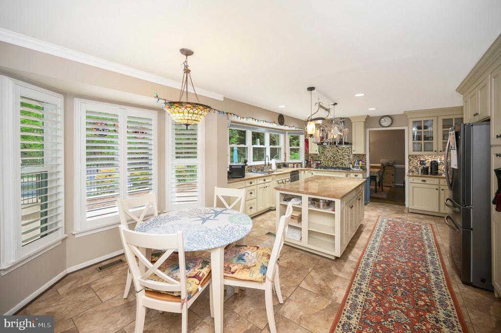 8125 LEE JACKSON CIR, SPOTSYLVANIA, Virginia 22553, 5 Bedrooms Bedrooms, ,3 BathroomsBathrooms,Residential,8125 LEE JACKSON CIR,VASP2040848 MLS # VASP2040848