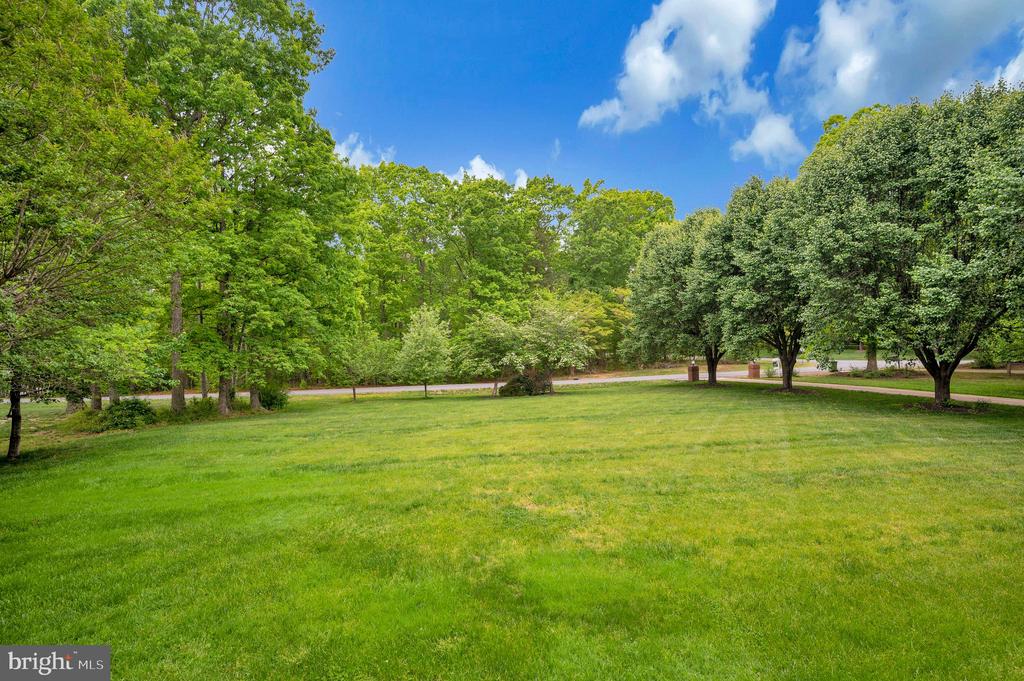 8125 LEE JACKSON CIR, SPOTSYLVANIA, Virginia 22553, 5 Bedrooms Bedrooms, ,3 BathroomsBathrooms,Residential,8125 LEE JACKSON CIR,VASP2040848 MLS # VASP2040848