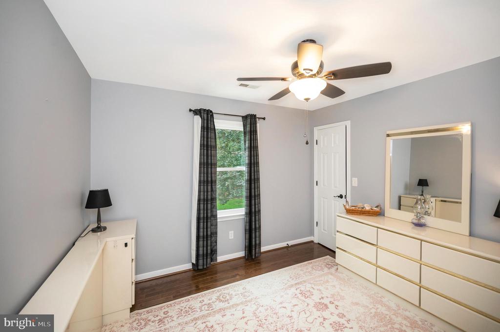 8125 LEE JACKSON CIR, SPOTSYLVANIA, Virginia 22553, 5 Bedrooms Bedrooms, ,3 BathroomsBathrooms,Residential,8125 LEE JACKSON CIR,VASP2040848 MLS # VASP2040848