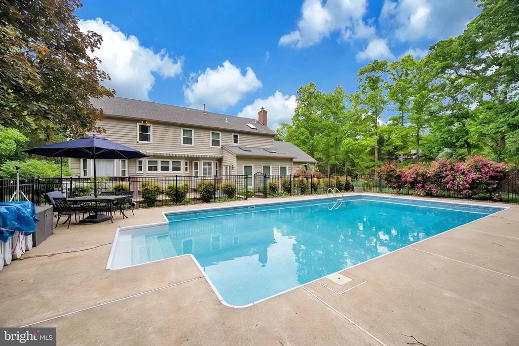 8125 LEE JACKSON CIR, SPOTSYLVANIA, Virginia 22553, 5 Bedrooms Bedrooms, ,3 BathroomsBathrooms,Residential,8125 LEE JACKSON CIR,VASP2040848 MLS # VASP2040848