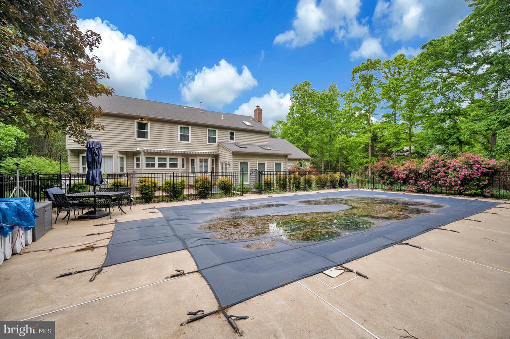 8125 LEE JACKSON CIR, SPOTSYLVANIA, Virginia 22553, 5 Bedrooms Bedrooms, ,3 BathroomsBathrooms,Residential,8125 LEE JACKSON CIR,VASP2040848 MLS # VASP2040848